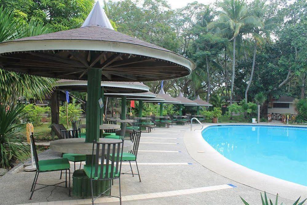 Matabungkay Beach Hotel Lian Buitenkant foto
