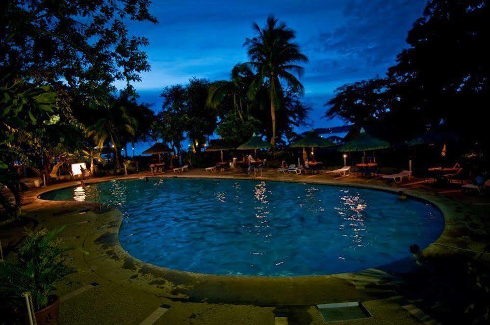 Matabungkay Beach Hotel Lian Buitenkant foto